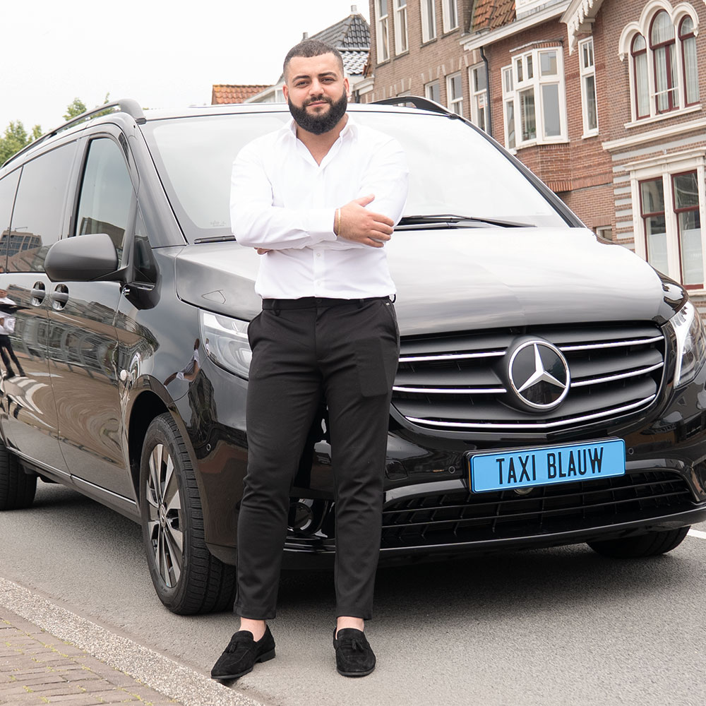 Chauffeur van Taxi Blauw in Alkmaar